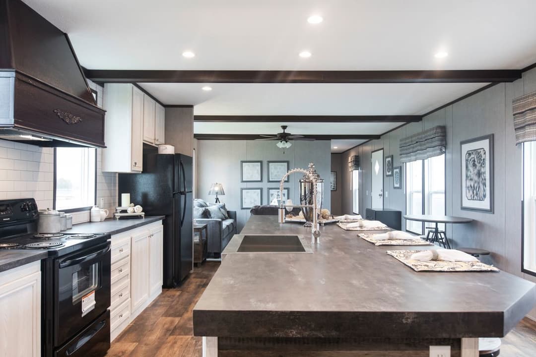 The seaside 1290 kitchen home features