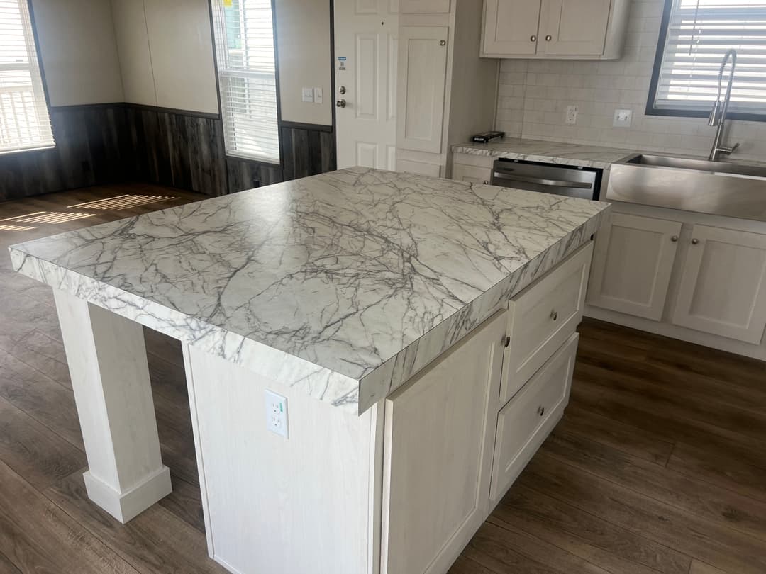 The lodge kitchen home features