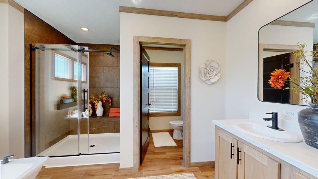 Mountain laurel bathroom home features