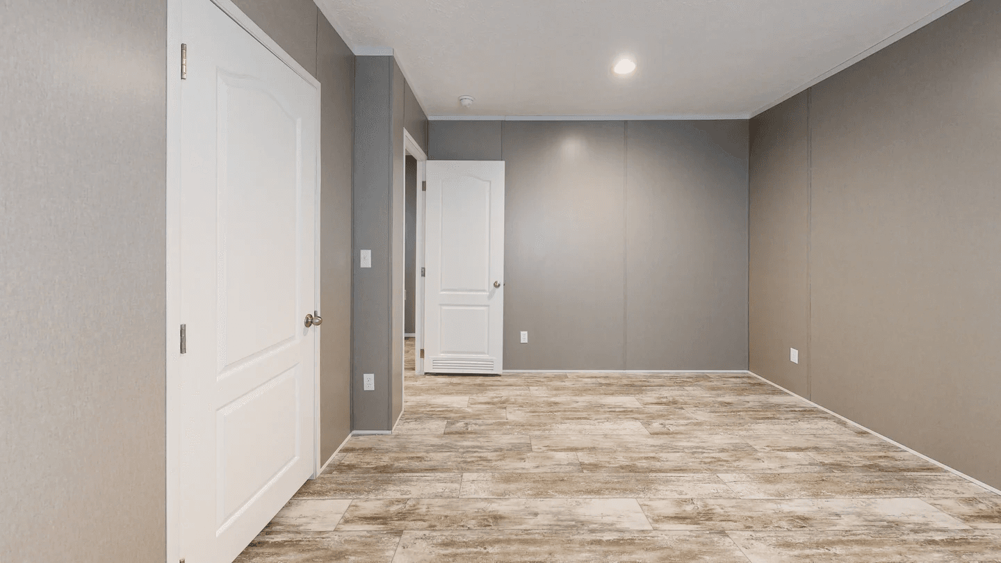 Cascade bedroom home features