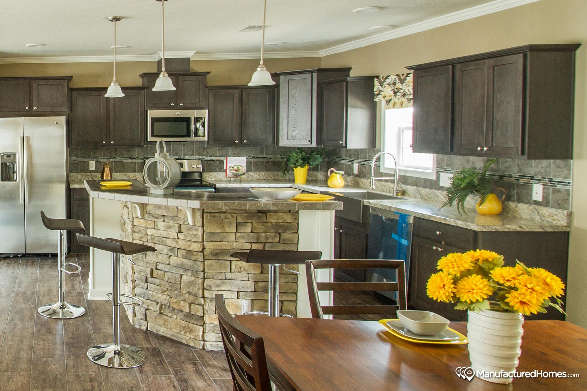 Independence kitchen home features