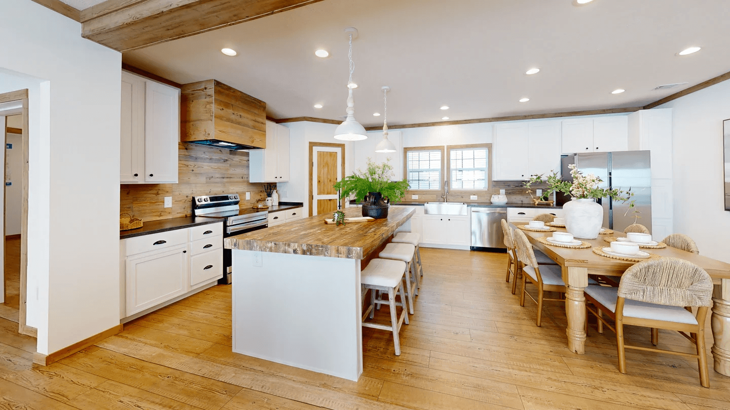 The reed interior and kitchen home features