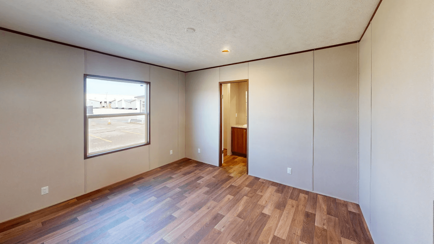 Hickory (wind zone 2) bedroom home features