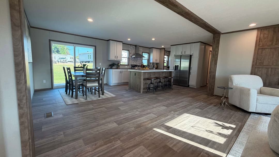 Summit interior home features