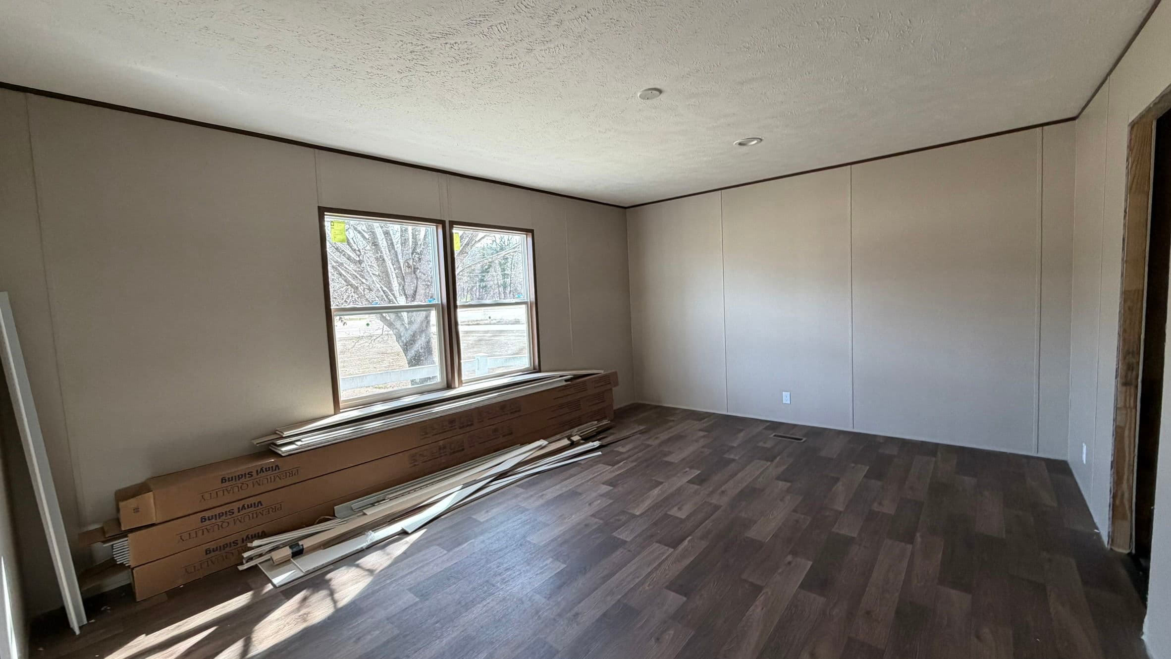 Redwood bedroom home features