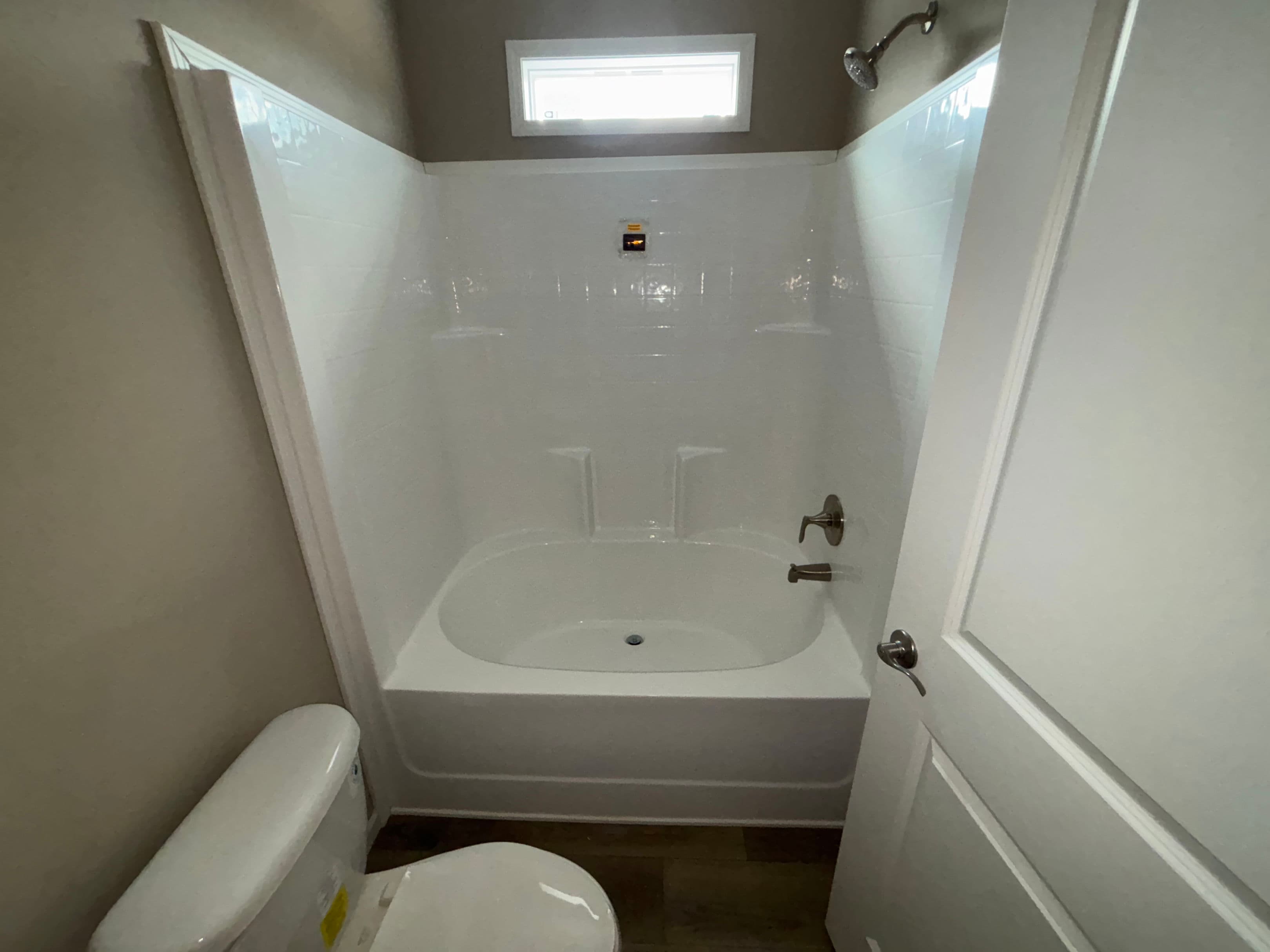 The hexagon bathroom home features