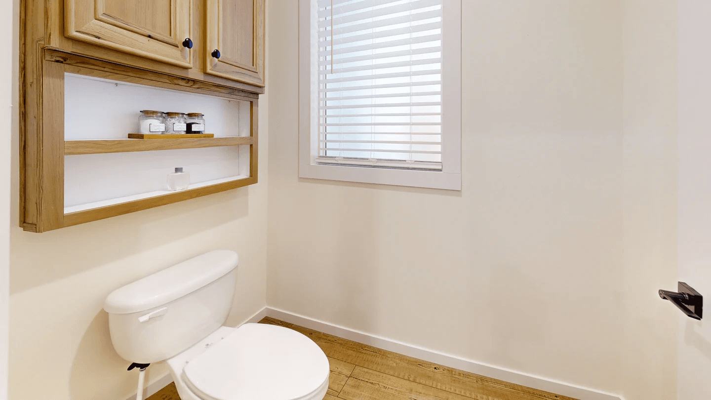 The rocking chair bathroom home features