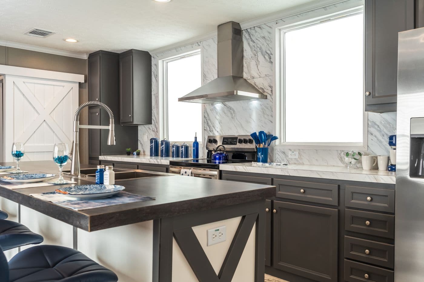 Major kitchen home features