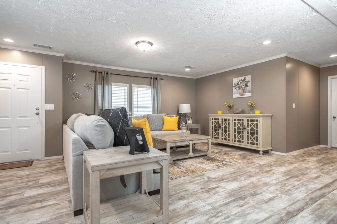 Cascade interior home features