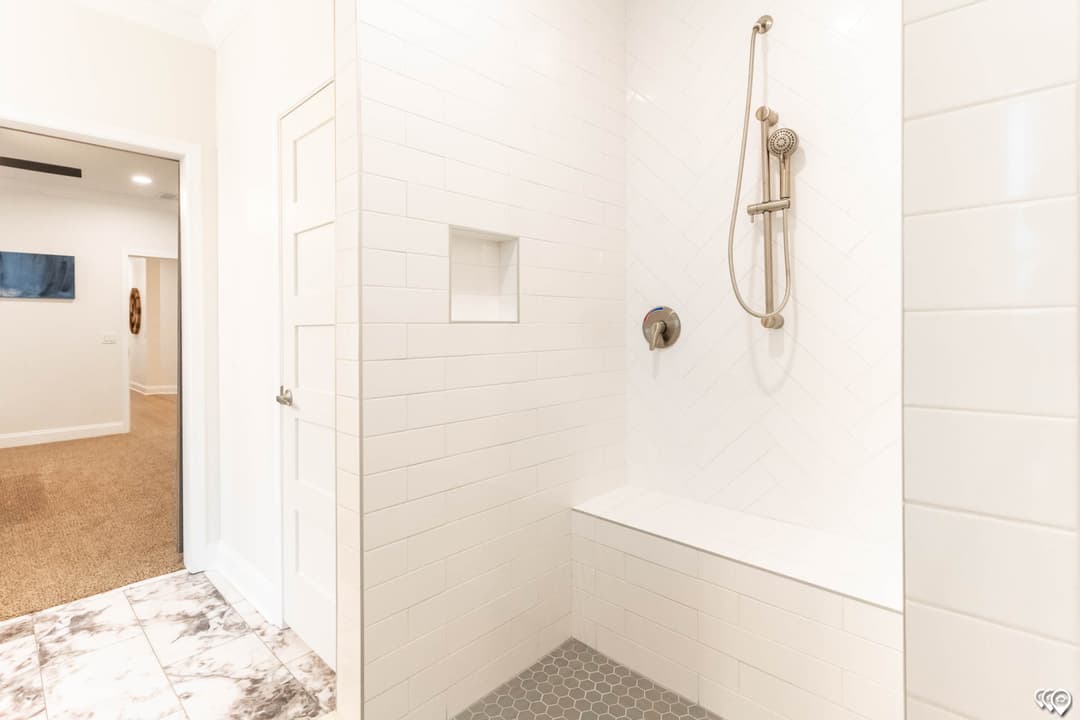 Shoreline  bathroom home features