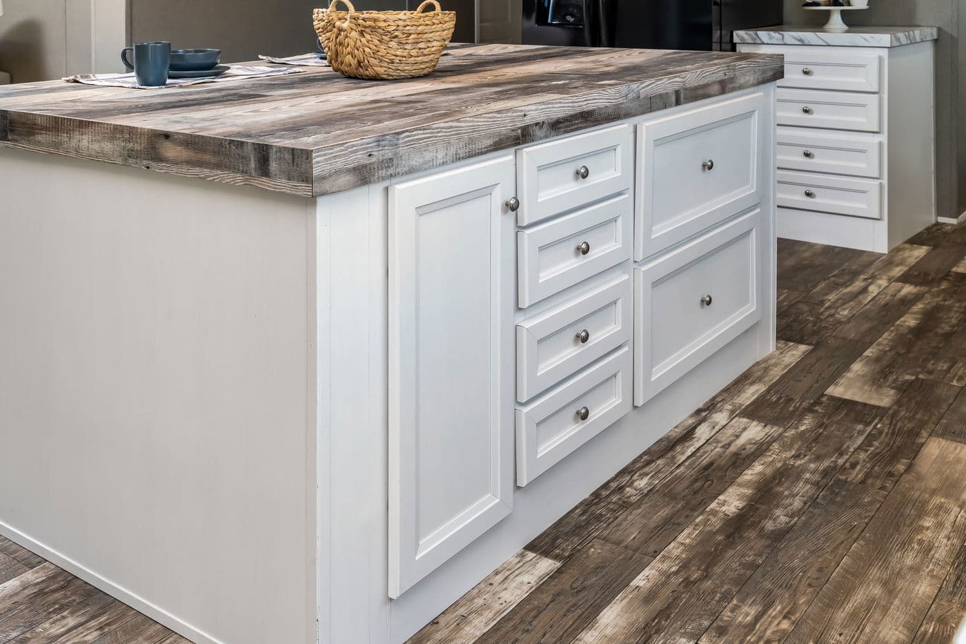 Locklear kitchen home features