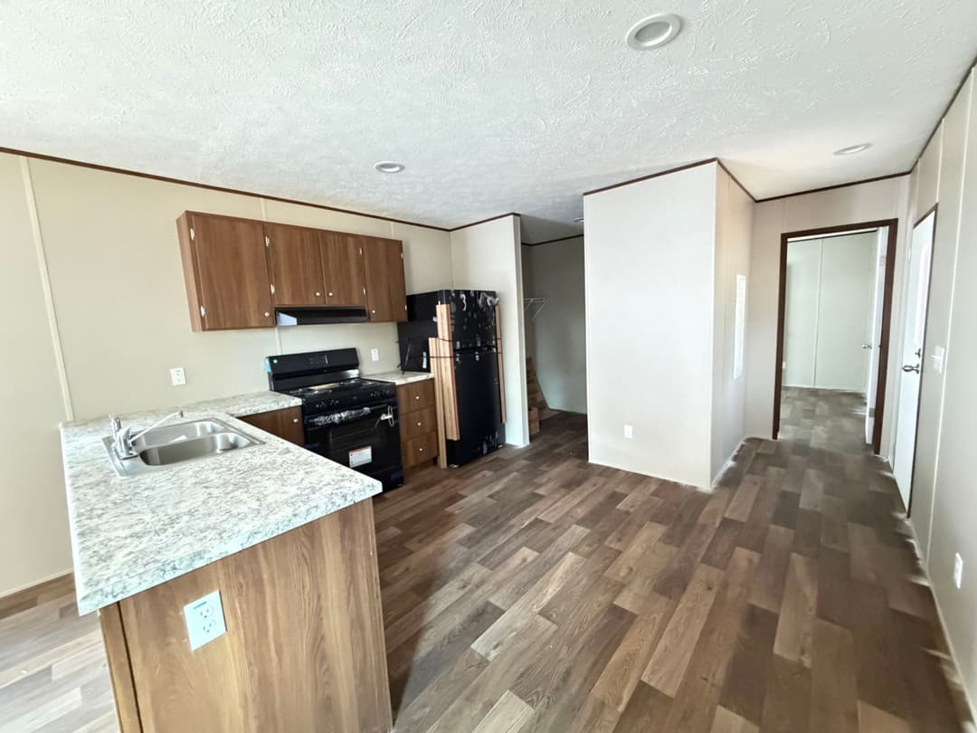 Hickory (wind zone 2) kitchen home features