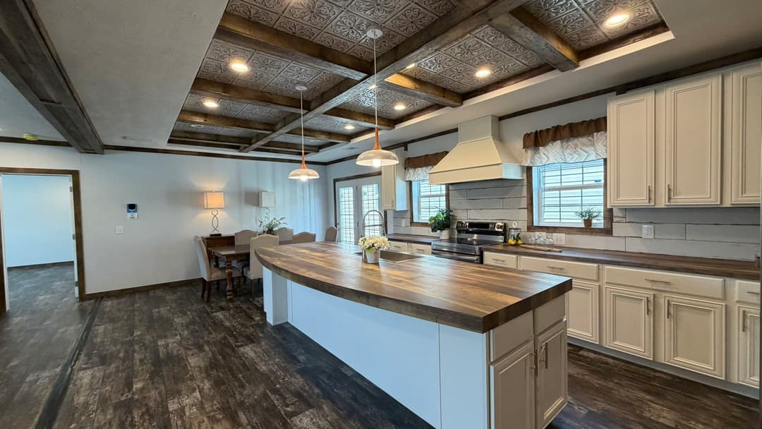 Tyra ii kitchen home features