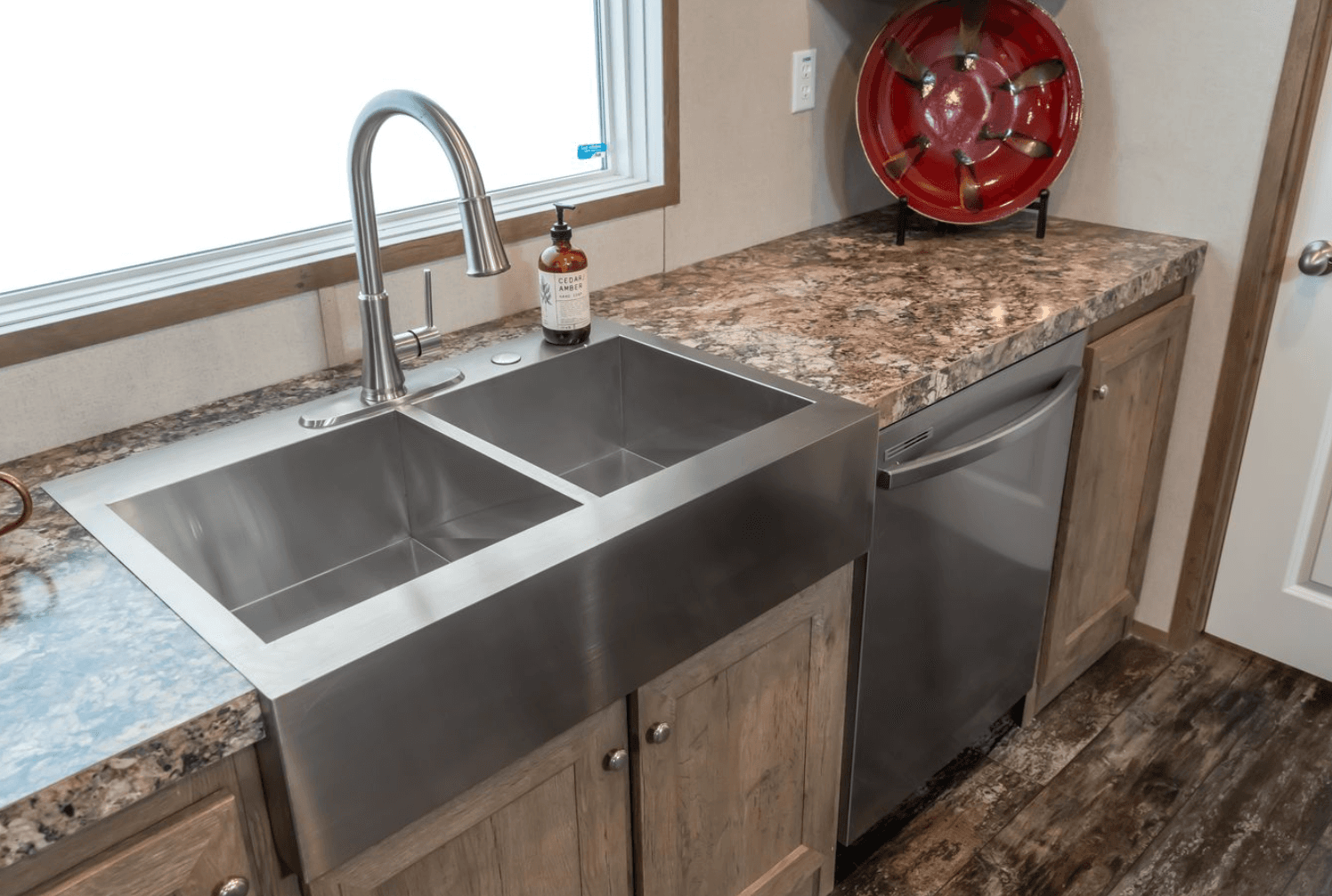 Bella vista kitchen home features