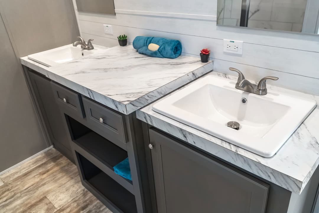 Major bathroom home features