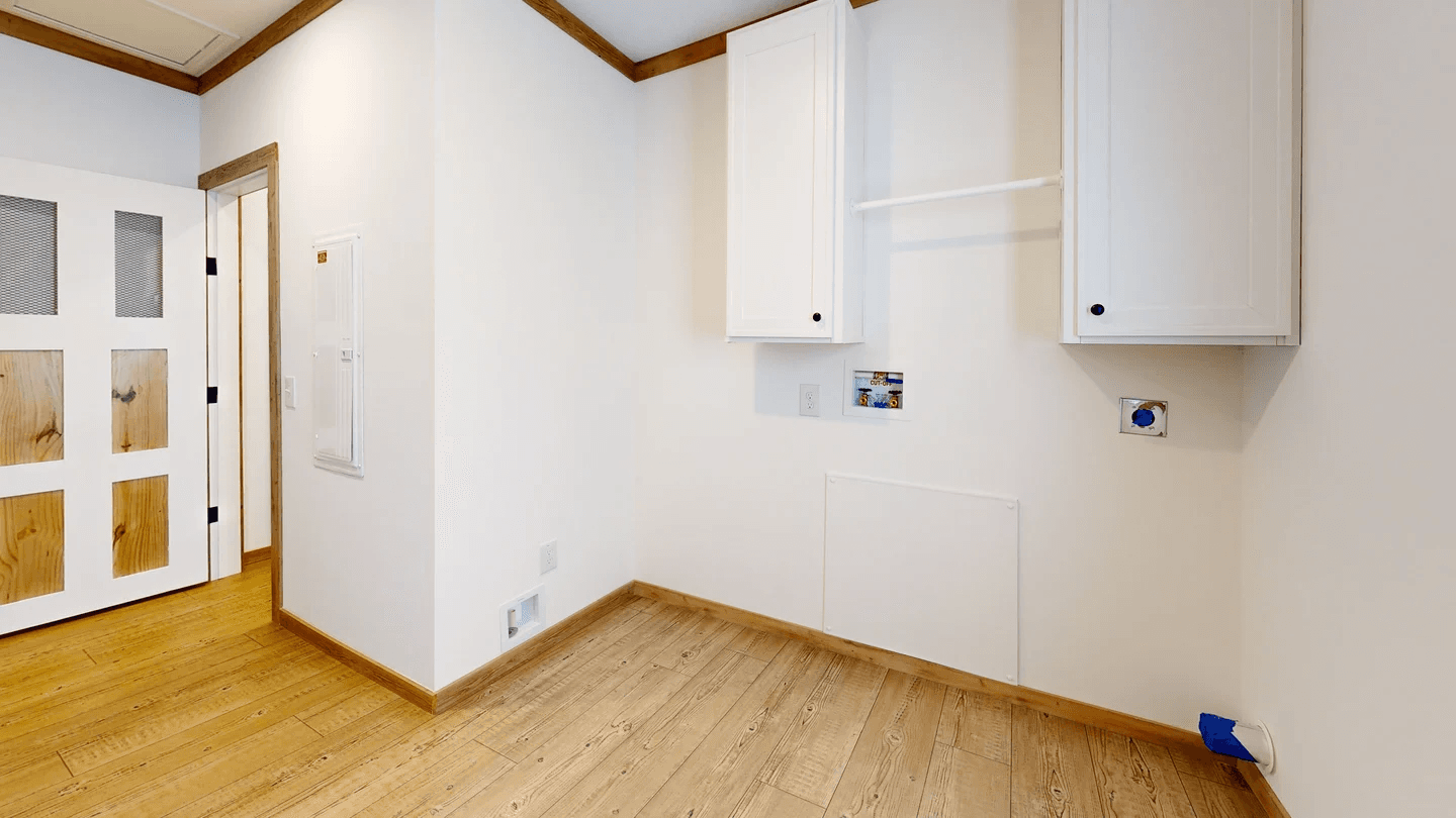 The reed interior home features
