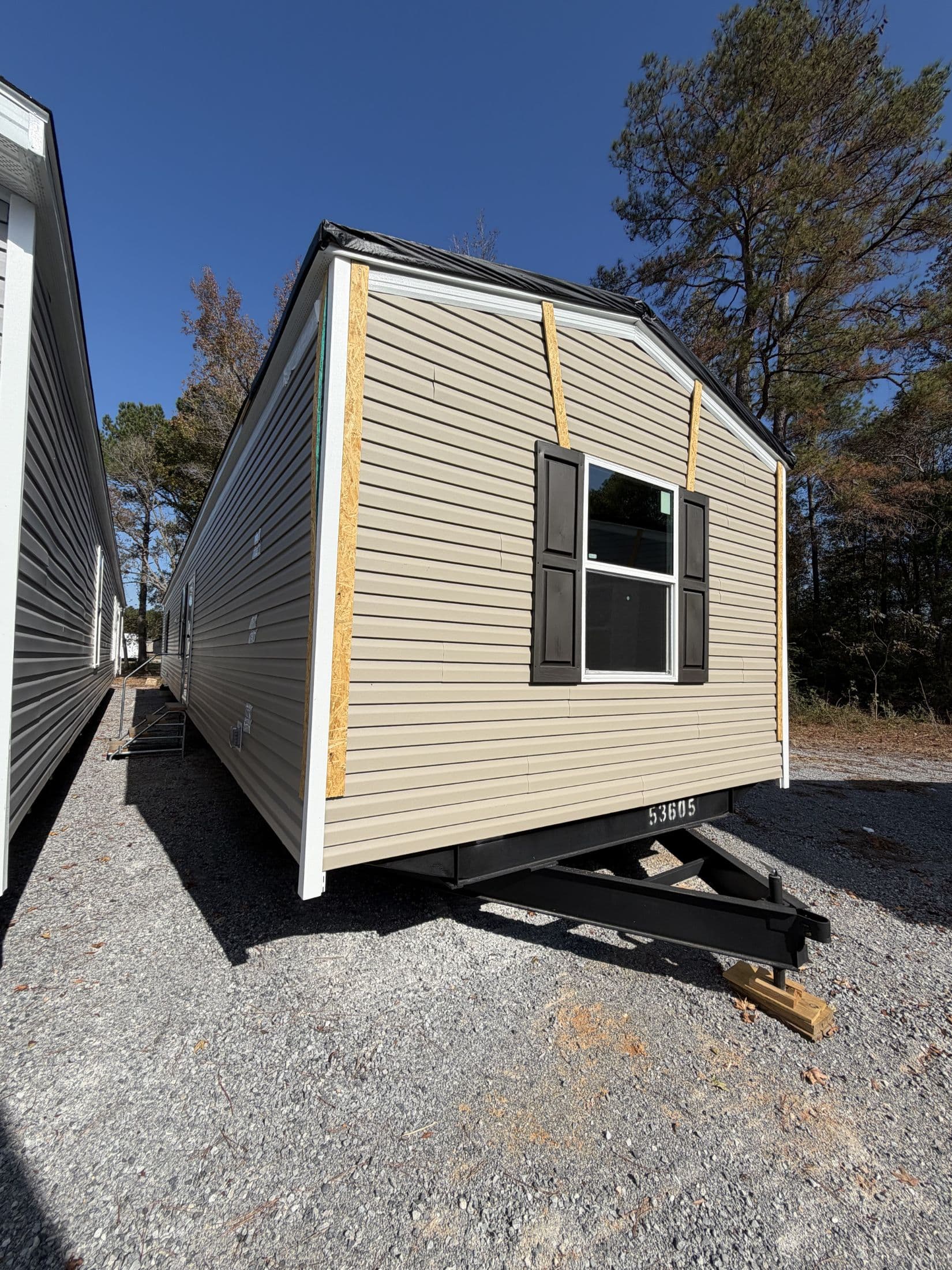 Hickory (wind zone 2) exterior and elevation home features