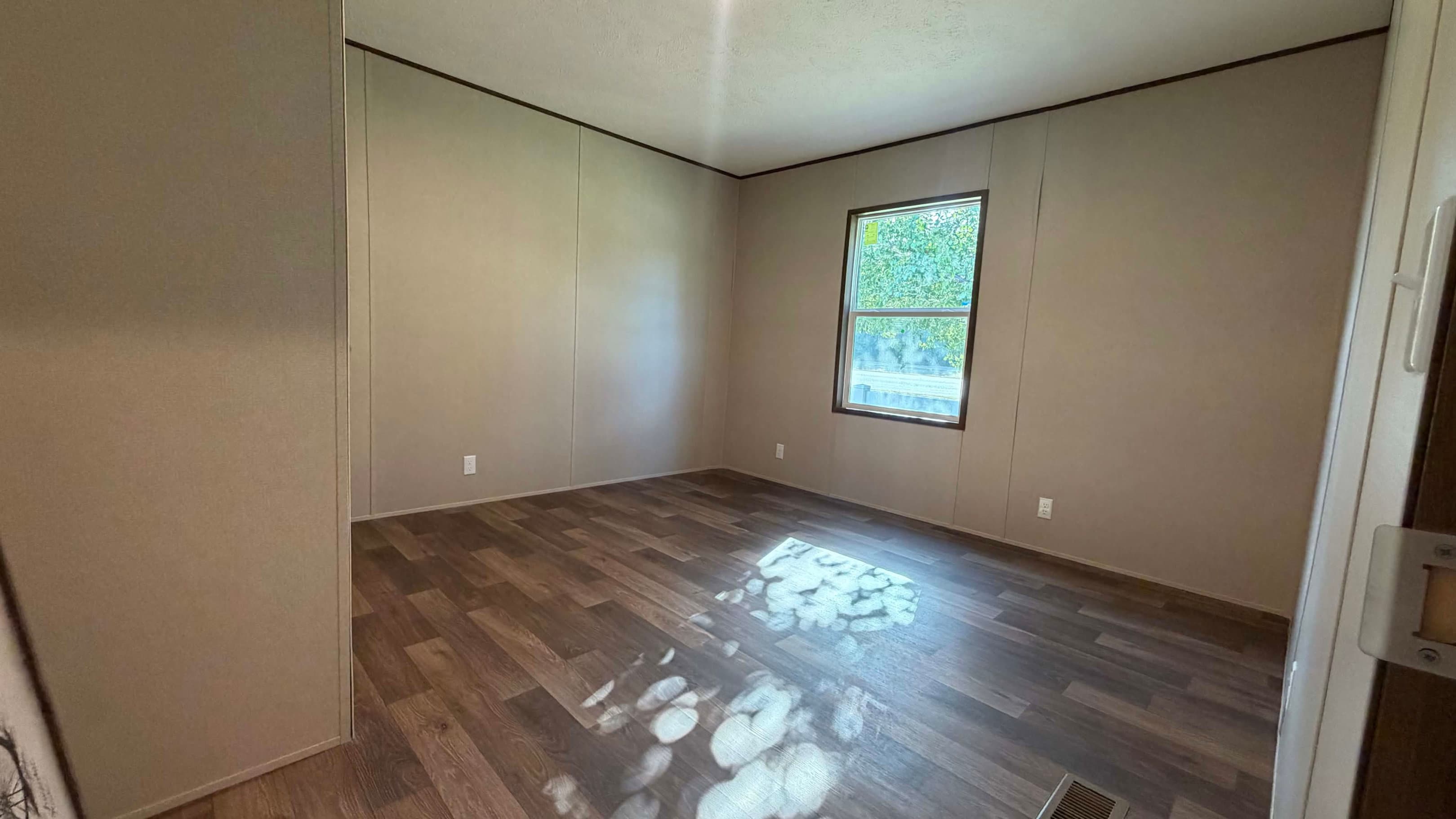 Redwood bedroom home features