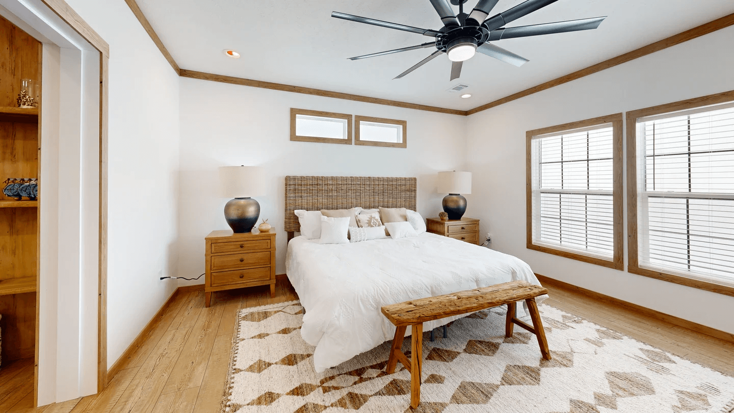 The reed  home features