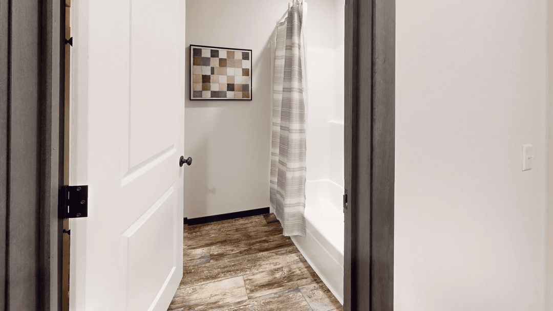 Boujee lux bathroom home features