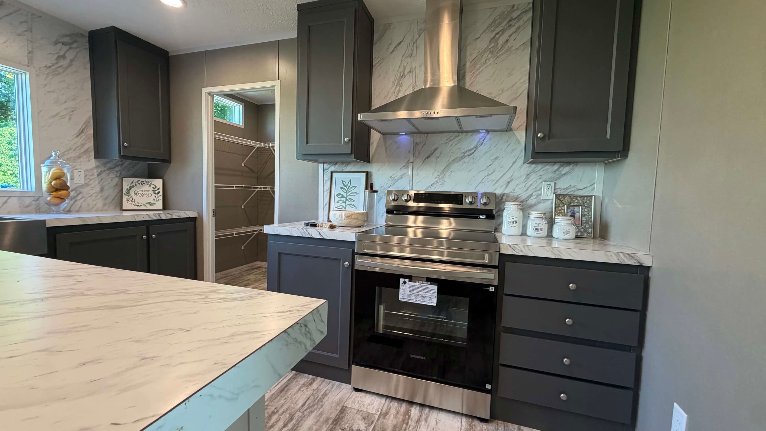 Bella vista kitchen home features