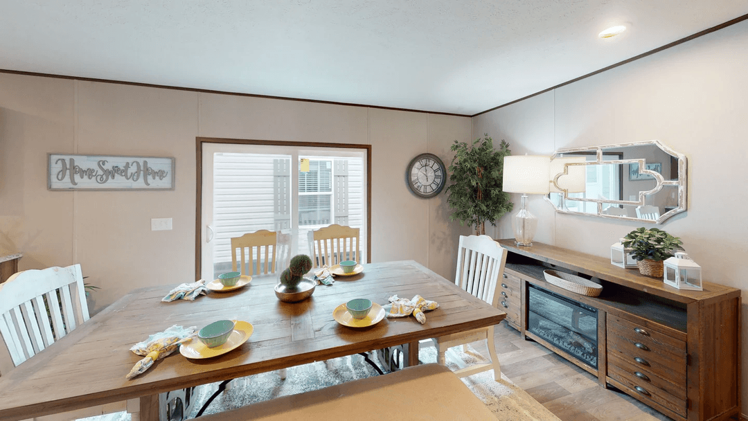 Oak  interior home features