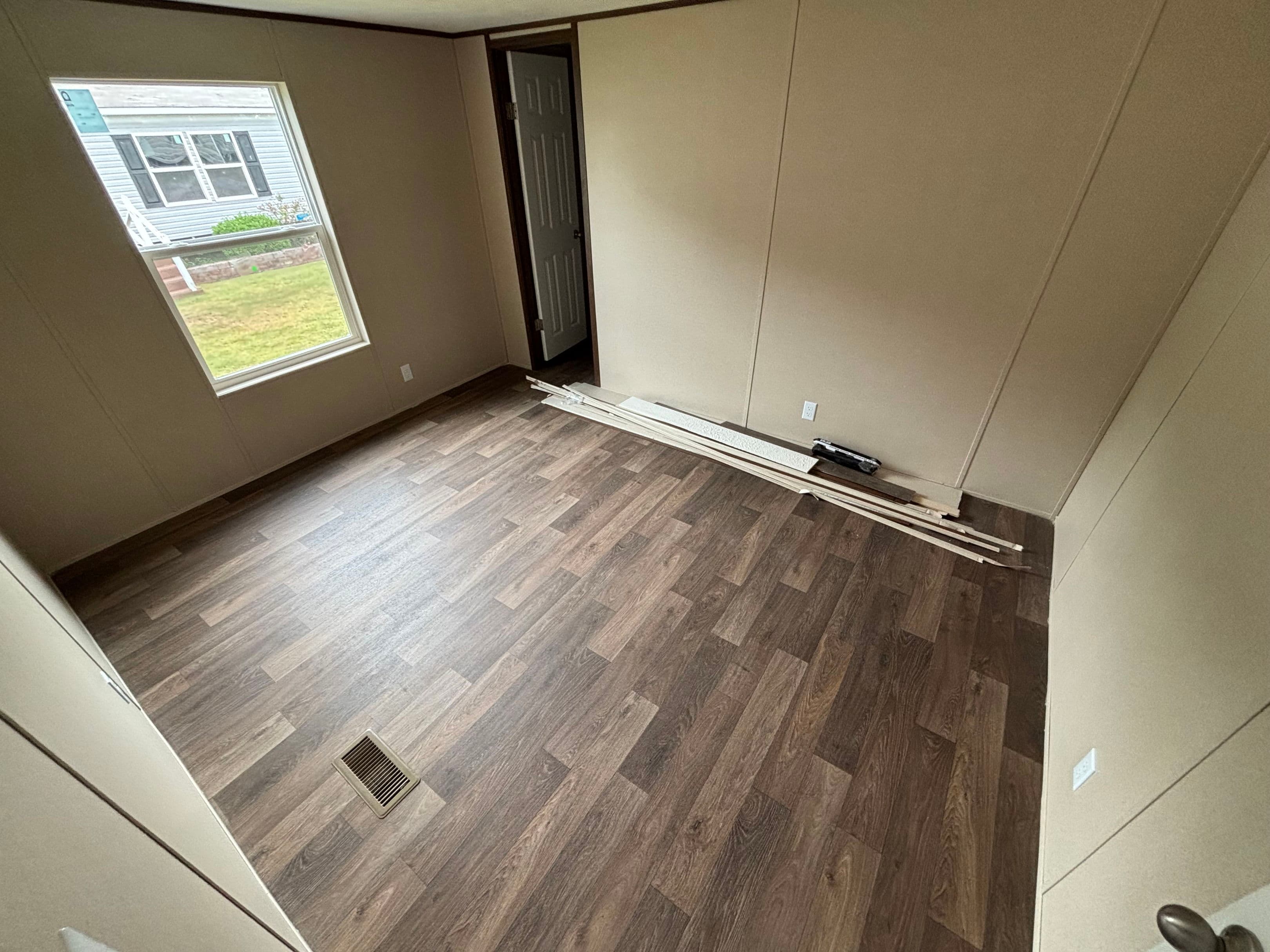 Satisfaction (wind zone 2) bedroom home features