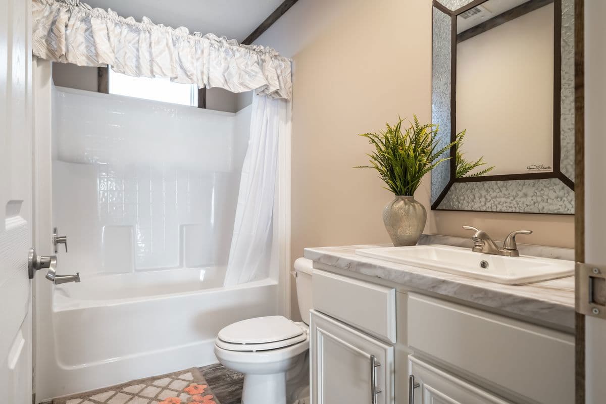 Tyra bathroom home features