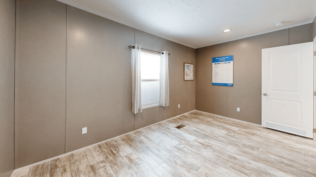 The driftwood bedroom home features