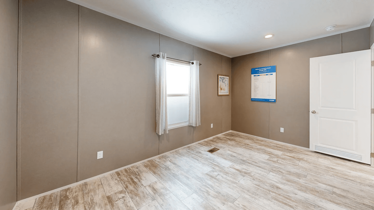 The driftwood bedroom home features