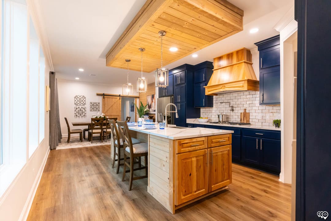 The shoreline kitchen home features