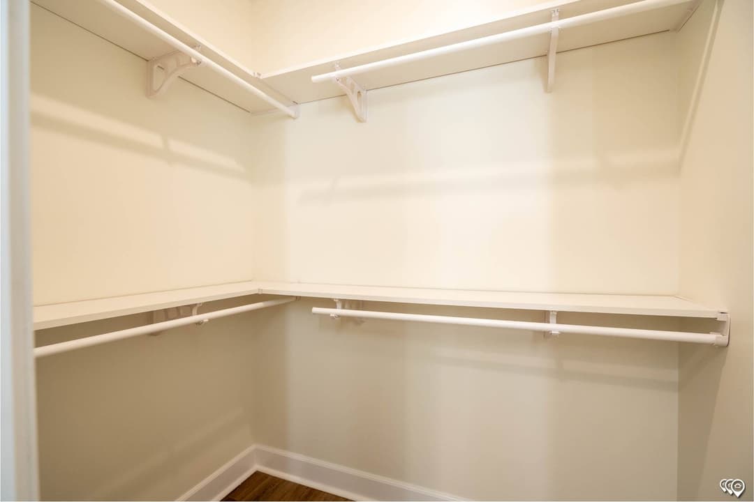 The piney branch interior home features