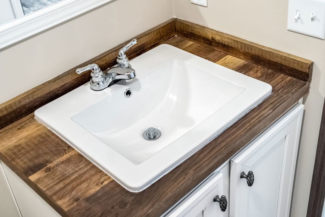 The stark bathroom home features