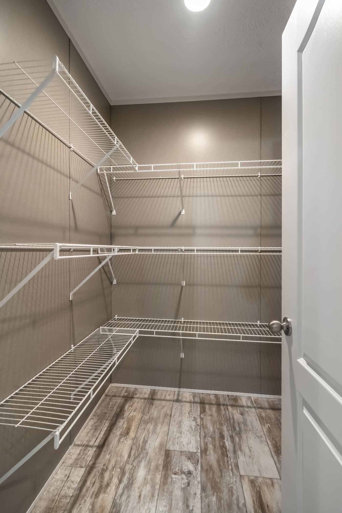 Cascade interior home features