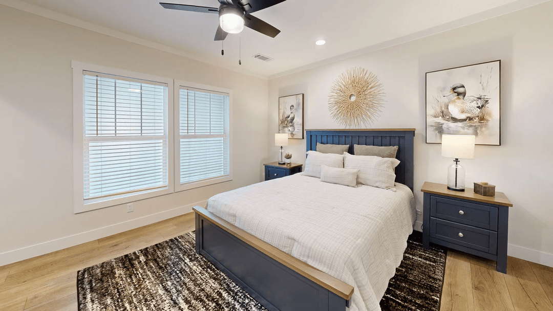 Lean on me bedroom home features