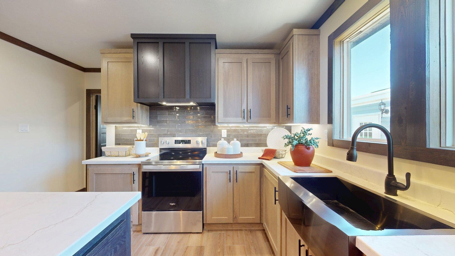 Mountain laurel kitchen home features