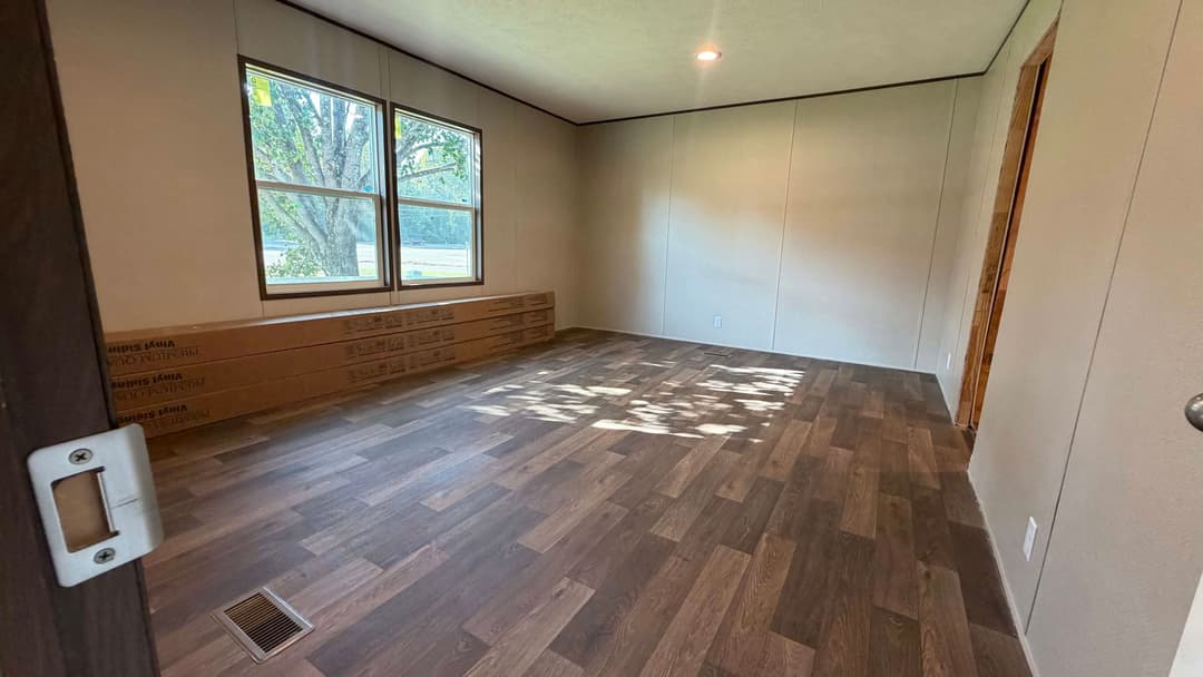 Redwood bedroom home features