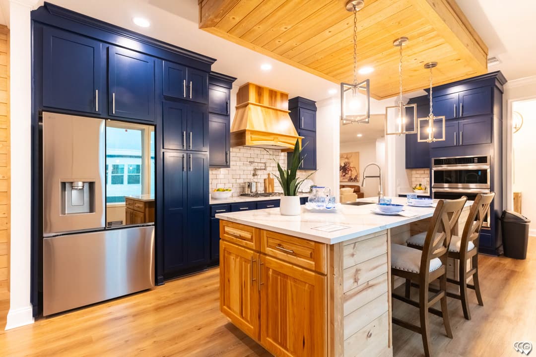 The shoreline kitchen home features
