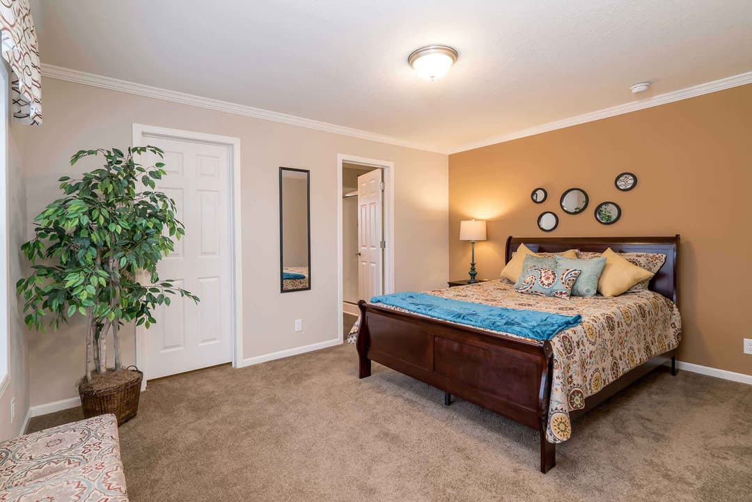 Classic series sw bedroom home features