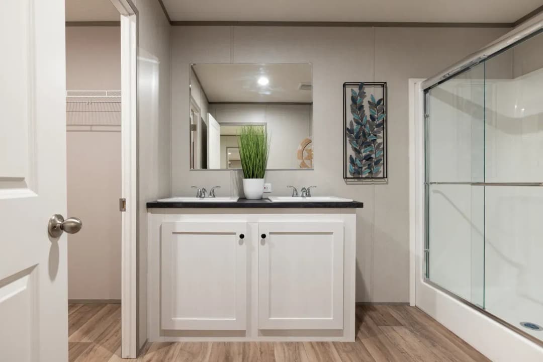 Northstar bathroom home features