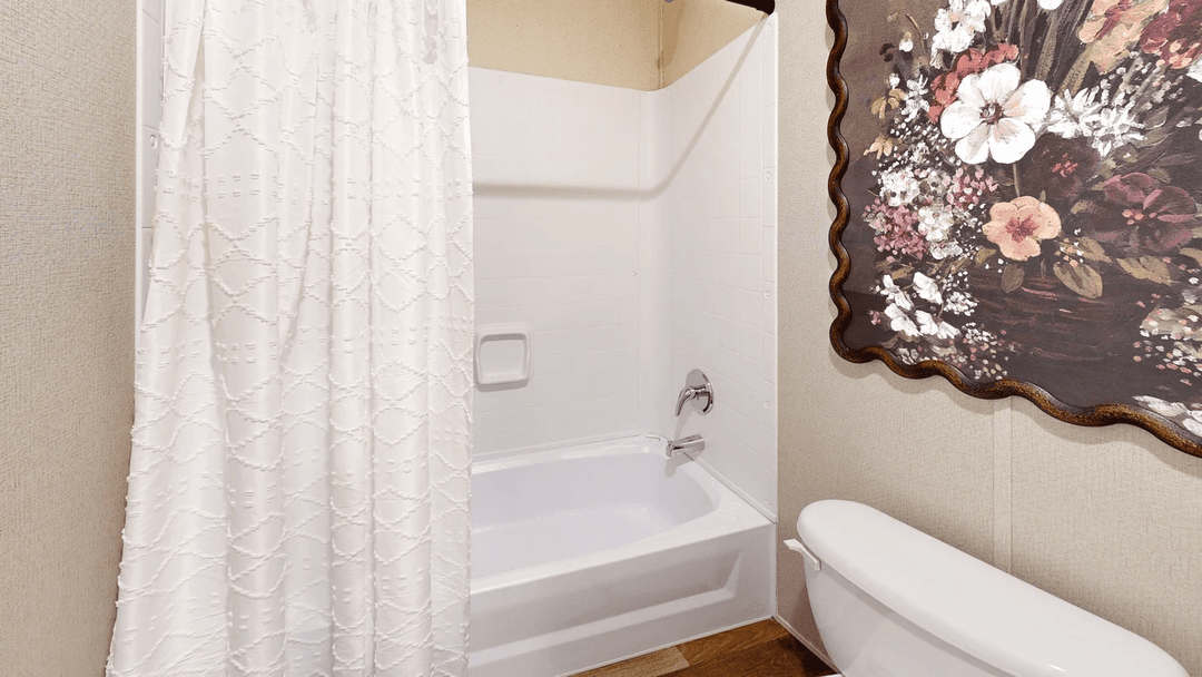 Sycamore bathroom home features