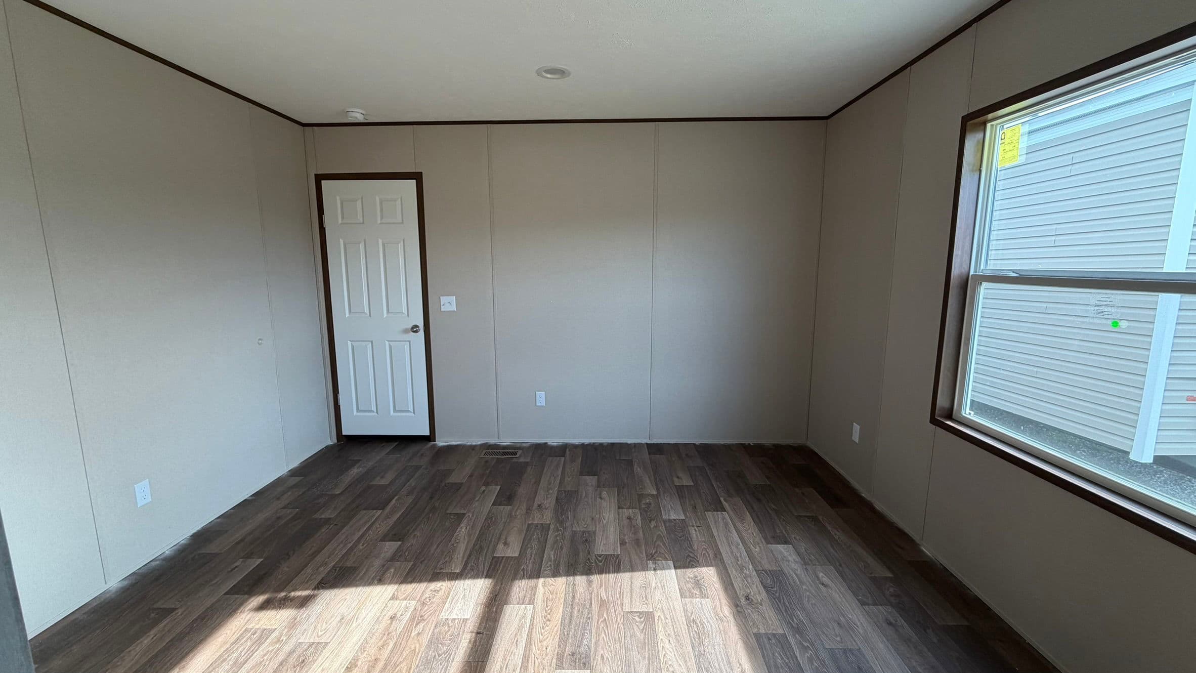 Dogwood (wind zone 2) bedroom home features