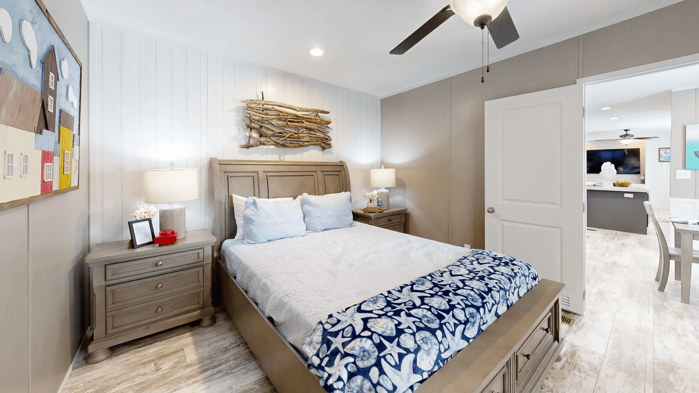 The driftwood bedroom home features