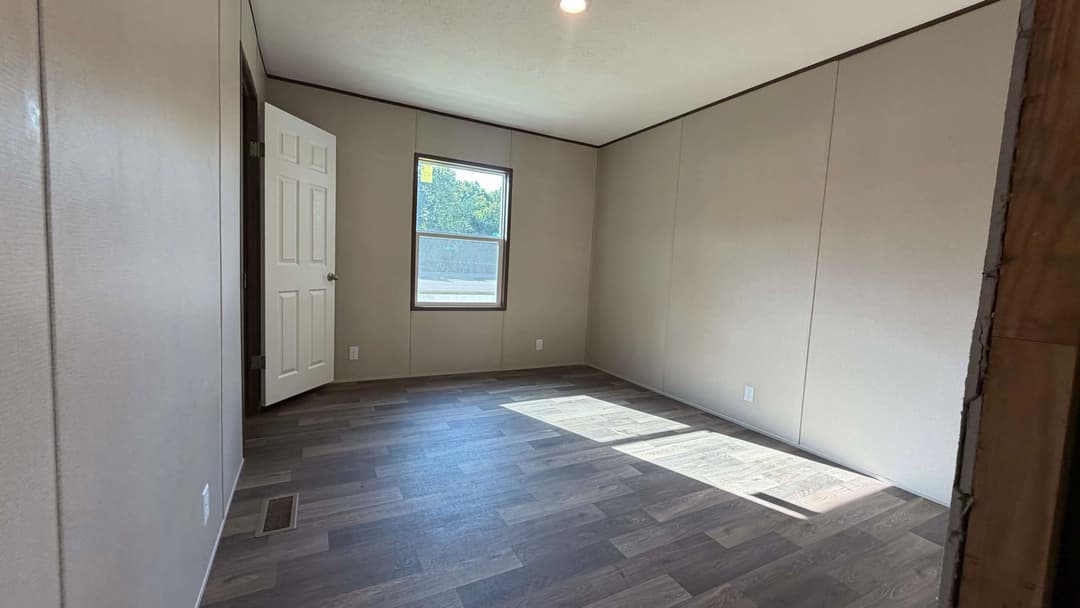 Redwood bedroom home features