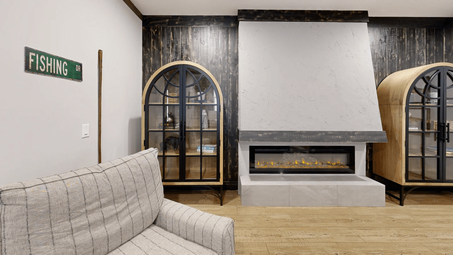 The keep interior home features