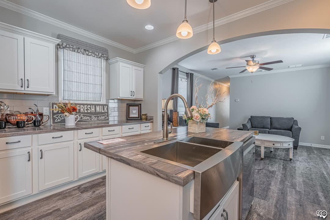 Mei kitchen home features