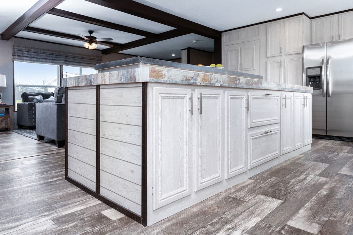 The shoreline kitchen home features