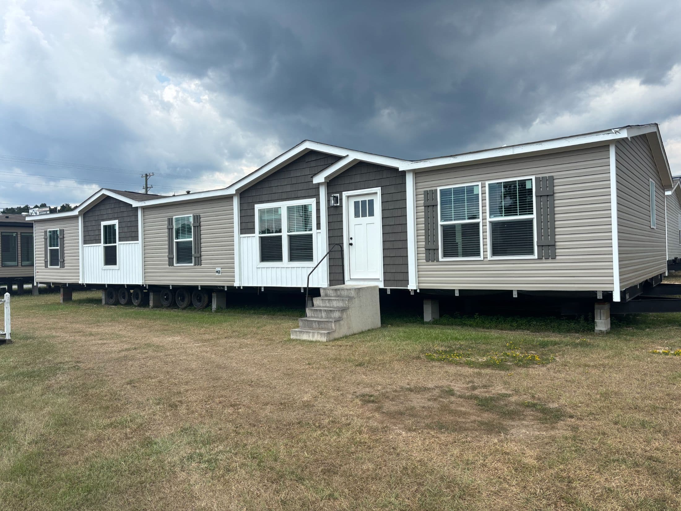 Boujee lux elevation and exterior home features