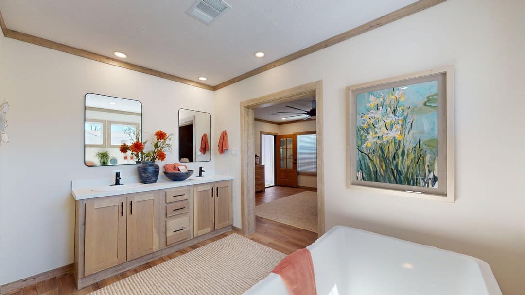 Mountain laurel bedroom home features
