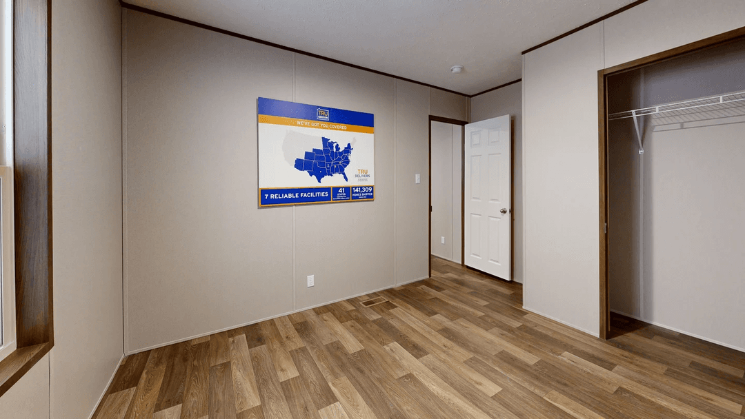 Maple bedroom home features